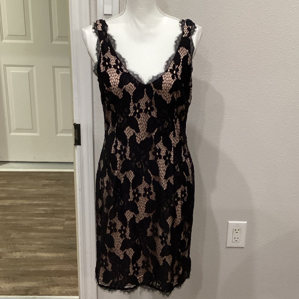 New Adrianna Papell Black Floral Lace Dress with Nude/Light Pink Liner Size 8